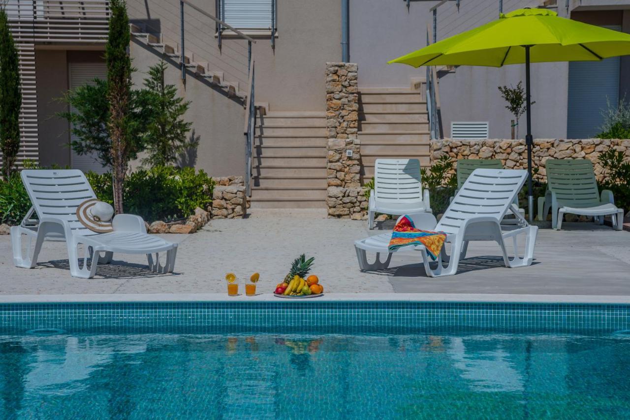 Isola Bella Pag Aparthotel Povljana Exterior foto